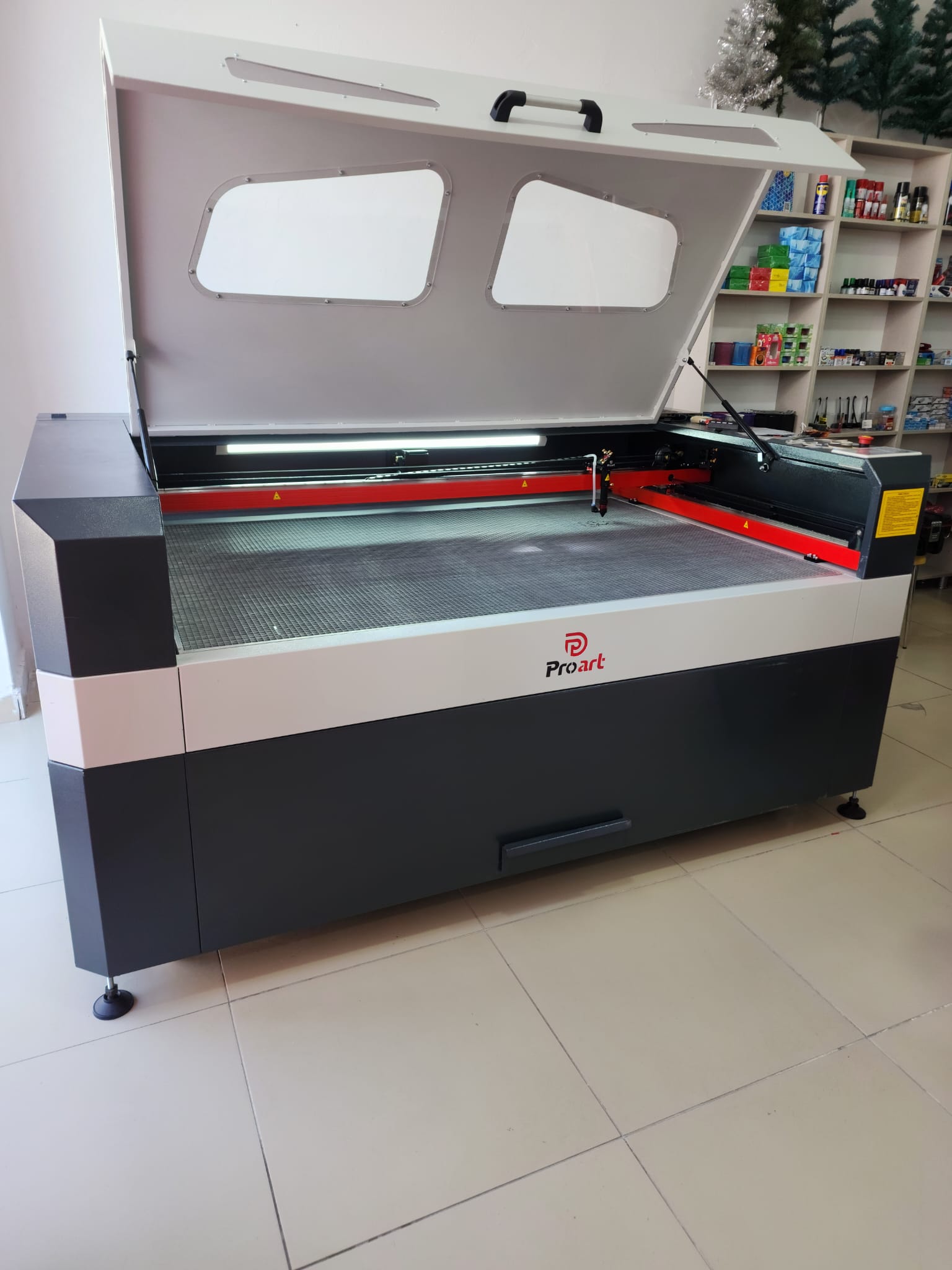 Lazer kesim makinesi